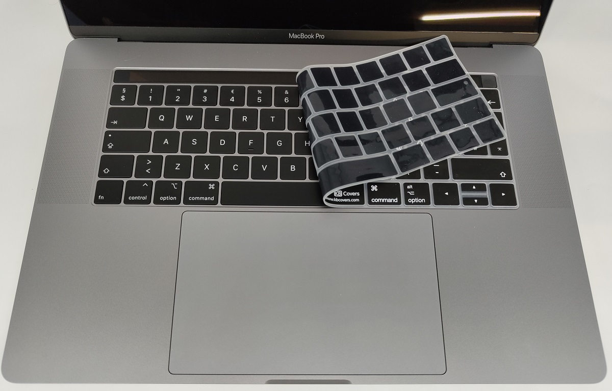 Apple MacBook Pro 15 (15,1) i7-8750H 16GB 500GB 15,4"  hervorragend