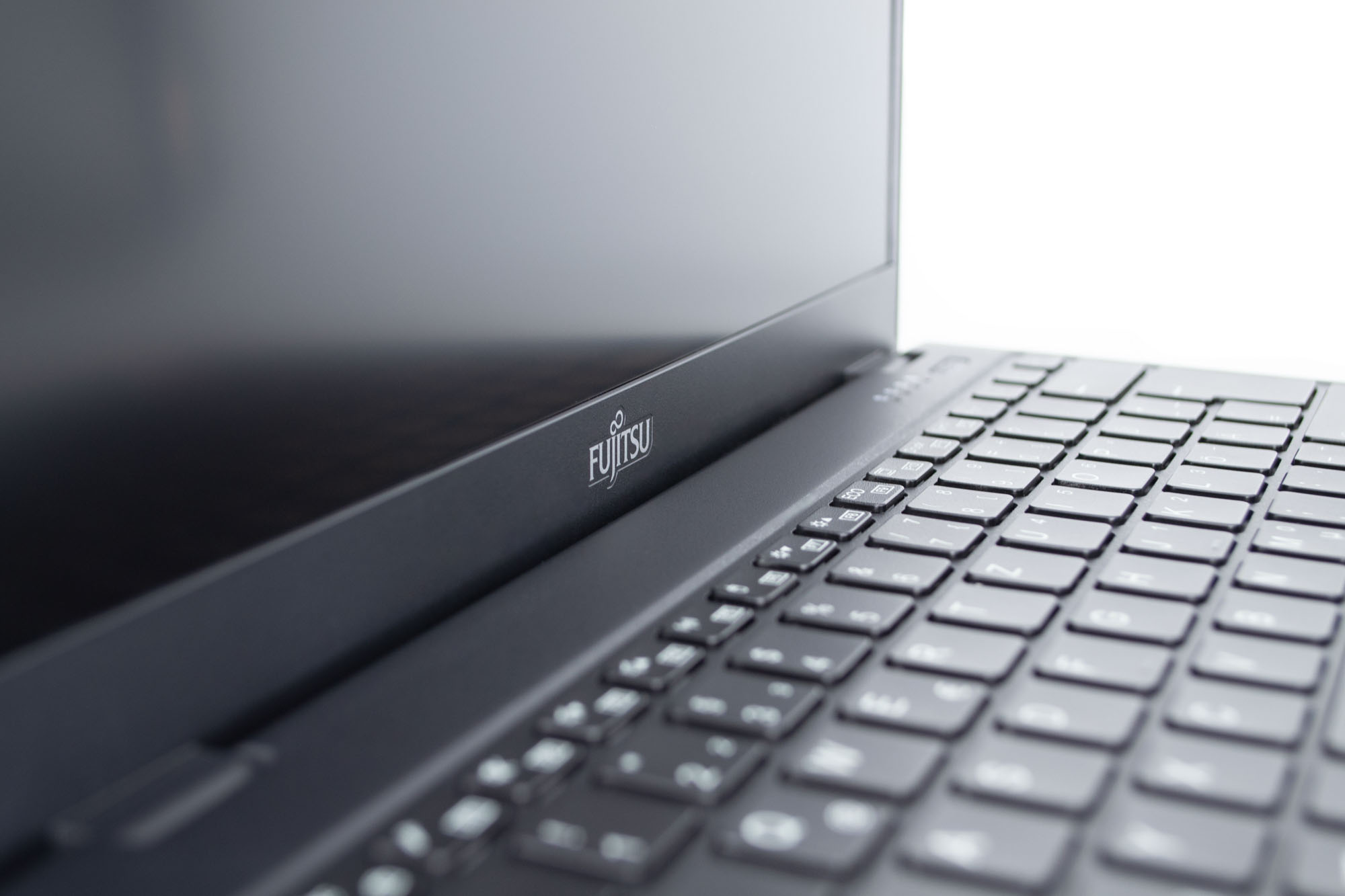 Fujitsu LifeBook U9310 13,3" FHD i5-10210U 16GB 512GB Laptop Win11 QWERTZ-DE hervorragend